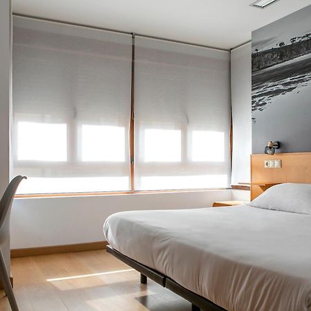 Hotel Dabeleira Luarca Buitenkant foto