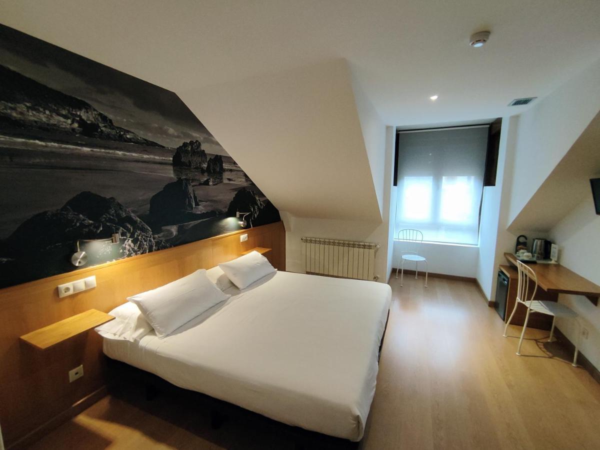 Hotel Dabeleira Luarca Buitenkant foto