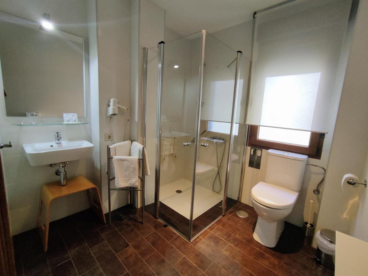 Hotel Dabeleira Luarca Buitenkant foto