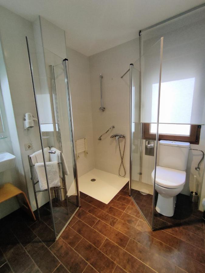 Hotel Dabeleira Luarca Buitenkant foto