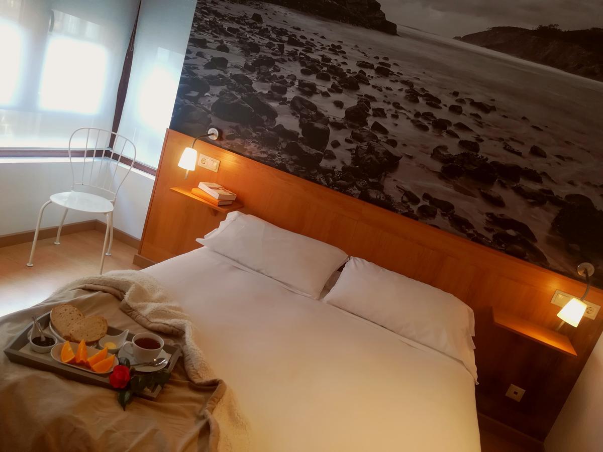 Hotel Dabeleira Luarca Buitenkant foto