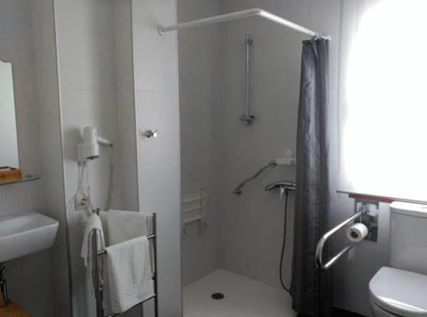 Hotel Dabeleira Luarca Buitenkant foto